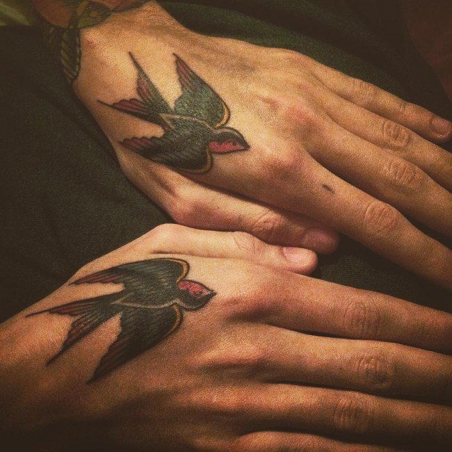 hand-tattoos-30