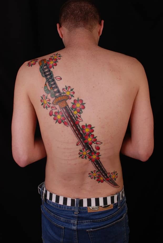 weapon-tattoos-14