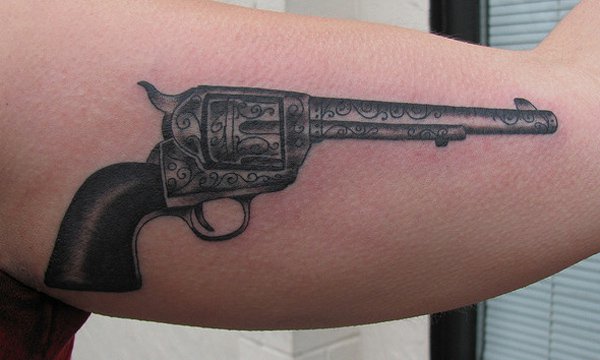 weapon-tattoos-32