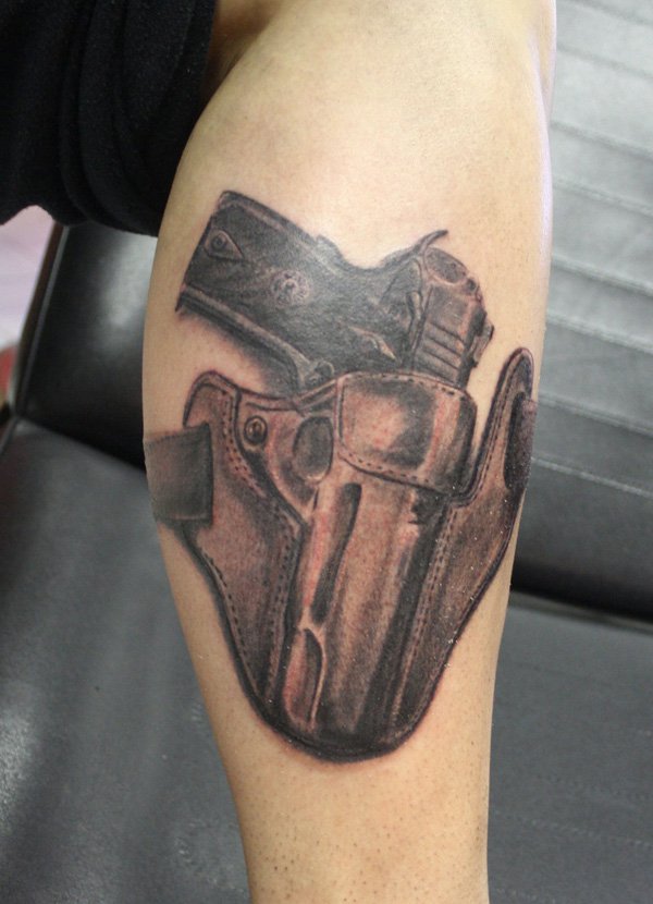 weapon-tattoos-34