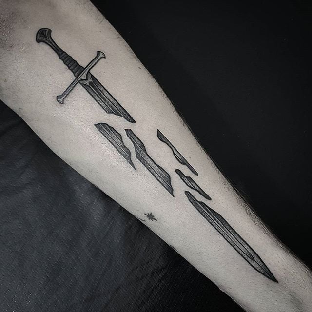 weapon-tattoos-45