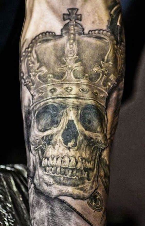 crown-tattoos-37