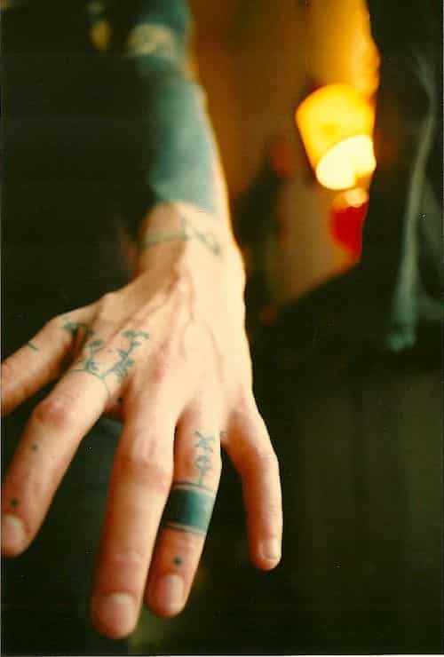 finger-tattoos-49