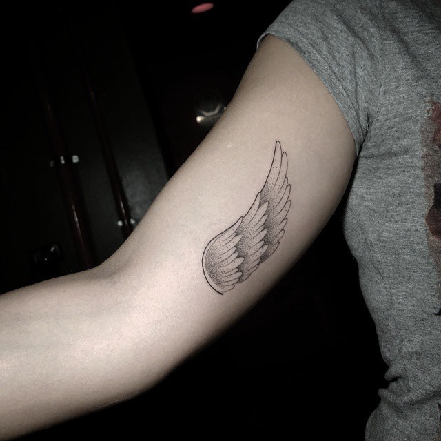 angel-wing-tattoos-19