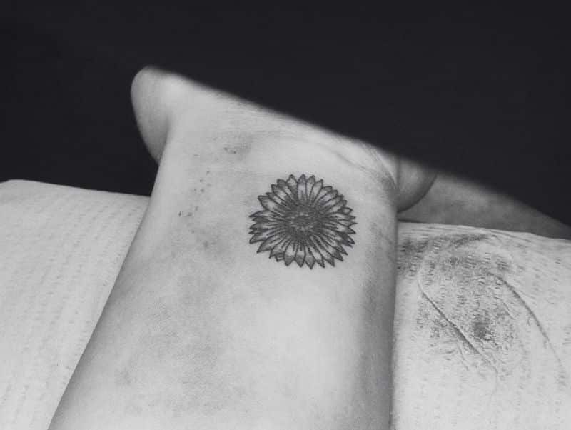 sunflower-tattoos-38