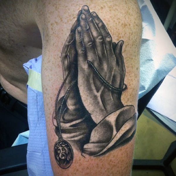 praying-hands-tattoos-03