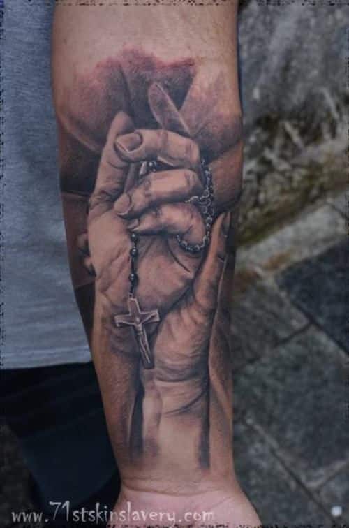 praying-hands-tattoos-31
