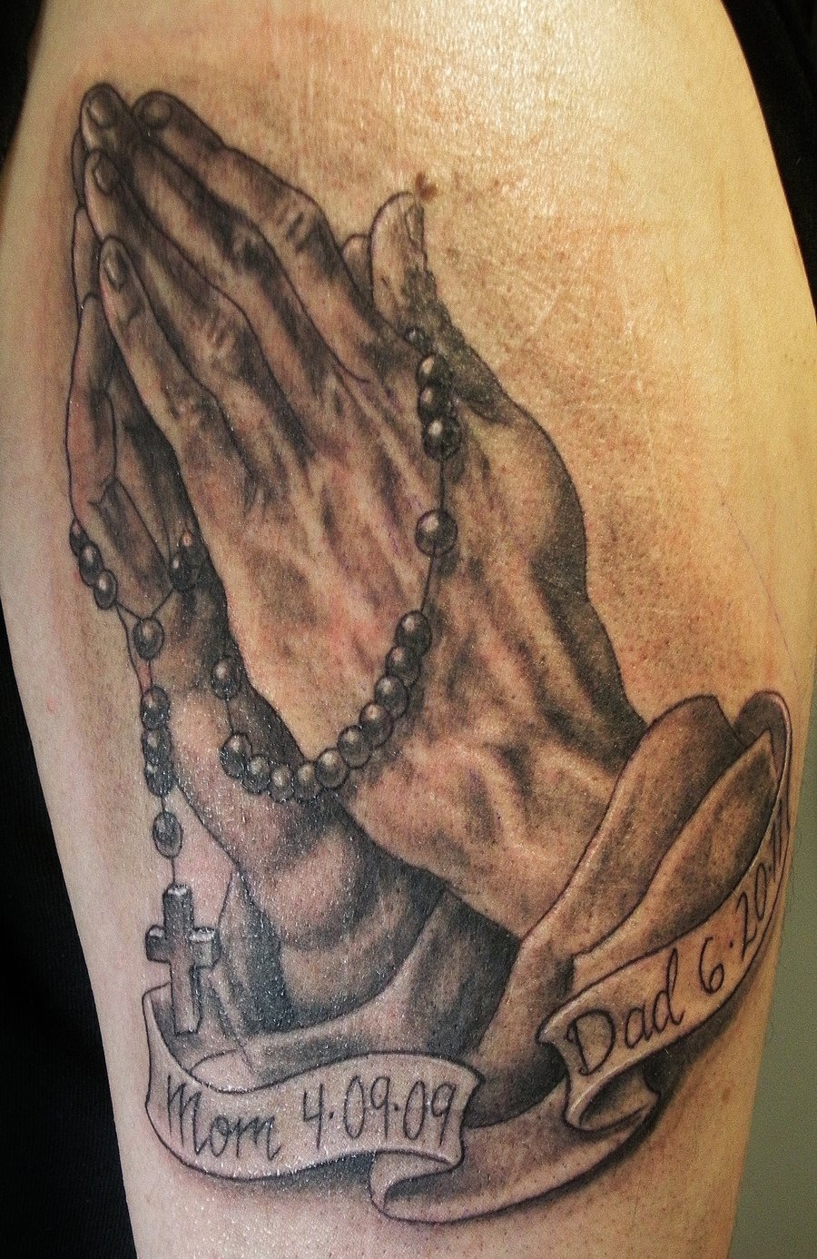 praying-hands-tattoos-46