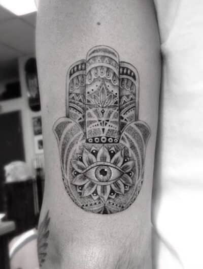 hamsa-tattoos-42