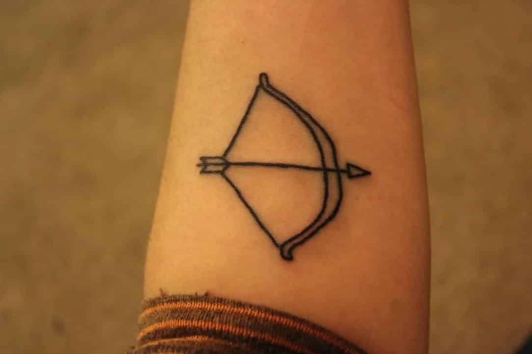 Simple Bow Tattoo Designs 7